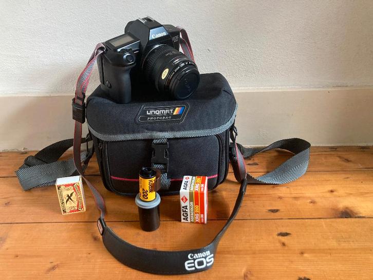 Canon EOS 650 spiegelreflexcamera + 2 fotorolletjes & tasje, Audio, Tv en Foto, Fotocamera's Analoog, Zo goed als nieuw, Spiegelreflex