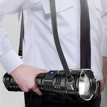 Extreem Krachtige Zaklamp 4km Bereik 1000W. 15000mAH-Accu beschikbaar voor biedingen
