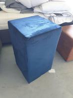 Blauwe poef / hokker Ideaal voor op slaapkamer oid 40 x 70, Huis en Inrichting, 50 tot 75 cm, Nieuw, Ophalen of Verzenden, Rechthoekig