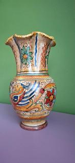 Handbeschilderde Deruta majolica vaas uit Italië, Antiek en Kunst, Ophalen of Verzenden