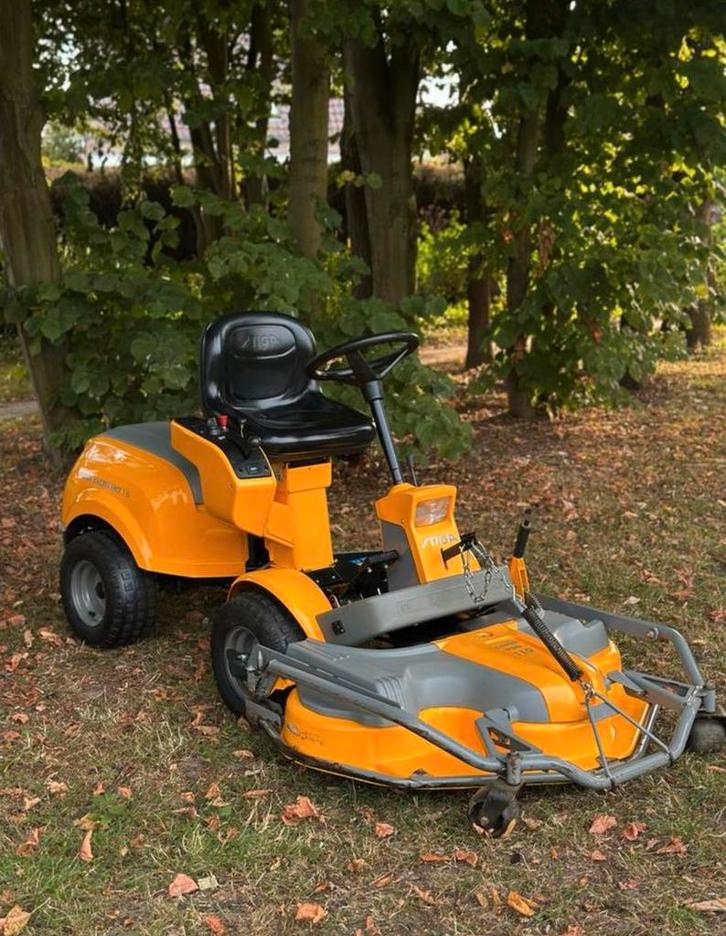 STIGA PARK EXCELLENT 16/ COMBI PRO 110 CM MAAIDEK ZITMAAIER, Tuin en Terras, Grasmaaiers, Zo goed als nieuw, Benzine-grasmaaier