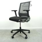 Steelcase Think bureaustoel met kleerhanger | Zwart | Grijs, Gebruikt, Zwart, Ophalen of Verzenden, Bureaustoel
