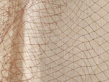 Oude Franse bruine VOILE voor hoeden / mesh tule fijne mazen beschikbaar voor biedingen