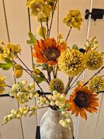 Stenen vaas inclusief boeket zijde bloemen groen tinten, Ophalen, Zo goed als nieuw