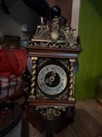 Antieke Wandklok met Slinger, Ophalen of Verzenden