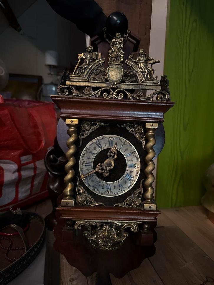Antieke Wandklok met Slinger, Antiek en Kunst, Antiek | Klokken, Ophalen of Verzenden
