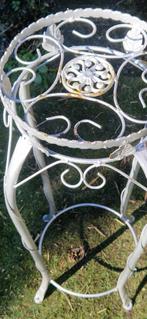 Mooie sierlijke smeedijzeren plantentafel (brocante), Tuin en Terras, Tuinwanddecoratie, Ophalen of Verzenden, Gebruikt