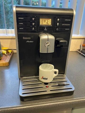 Saeco Moltio HD8769 vol aut. koffiemachine.  Stoer werkpaard beschikbaar voor biedingen