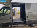 Iveco Daily 35S18 3.0L Automaat 2x Schuifdeur Navi ACC LED C, Auto's, Nieuw, Te koop, Zilver of Grijs, 3500 kg