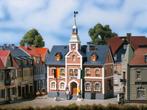 Raadhuis VERO HO/TT ( Auhagen ) 12241 + GRATIS MODEL, Ophalen of Verzenden, Nieuw, Gelijkstroom of Wisselstroom, Overige merken