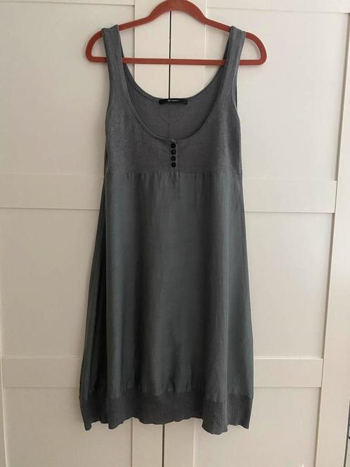Sita Murt Grijze Jurk - Maat M, Kleding | Dames, Jurken, Zo goed als nieuw, Maat 38/40 (M), Grijs, Boven de knie, Ophalen of Verzenden