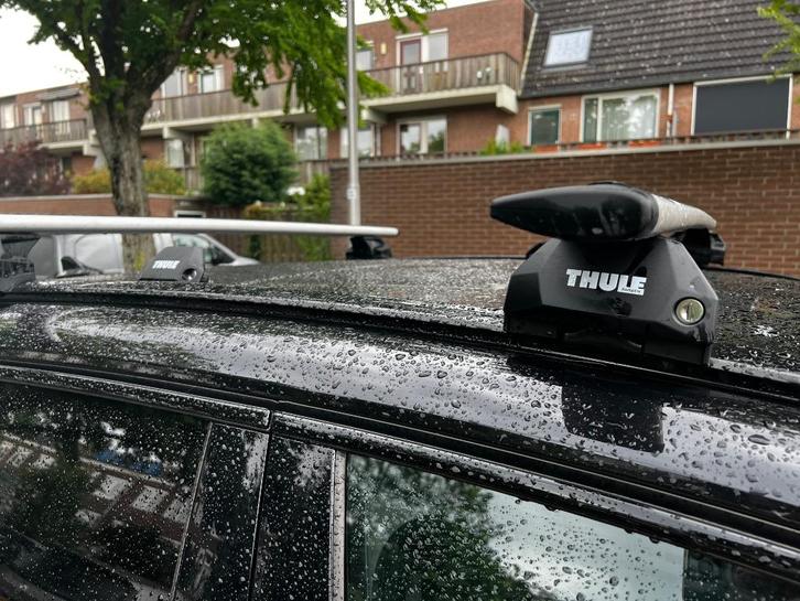 TE HUUR Thule dakdragers Skoda Enyaq en Octavia, Auto diversen, Dakdragers, Zo goed als nieuw, Ophalen