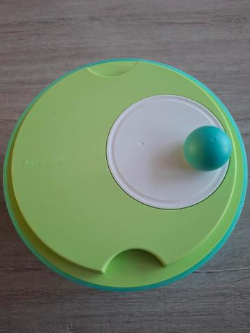 Tupperware beschikbaar voor biedingen