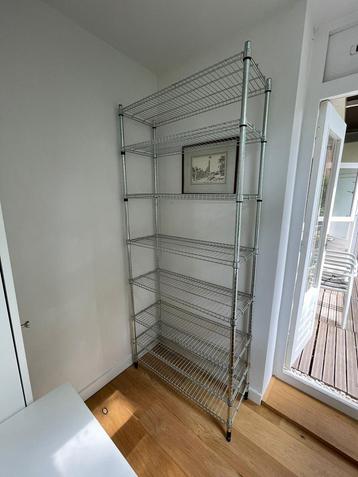 IKEA rek beschikbaar voor biedingen