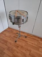 Snaredrum met standaard en stokken, Muziek en Instrumenten, Drumstellen en Slagwerk, Ophalen of Verzenden, Gebruikt, Overige merken