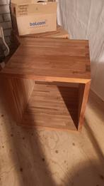 Twee teakhouten bijzettafels/nachtkastjes op wielen, Ophalen, Minder dan 50 cm, Gebruikt, Minder dan 50 cm