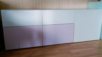 IKEA Dressoir - Strak Design beschikbaar voor biedingen