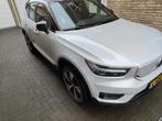 Volvo XC40 P8 408pk AWD Pure Electric 2021 Grijs, Auto's, Automaat, 495 min, 31 min, Origineel Nederlands