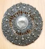 Vintage Turkse Zilverkleurige Blauwe Moskee Medaillon broche, 10 cm of meer, Overige materialen, Gebruikt, Ophalen of Verzenden
