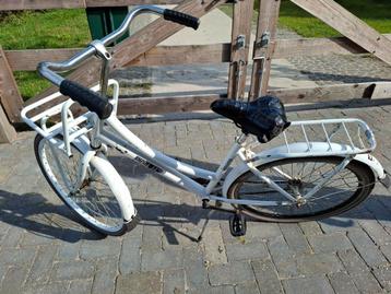 Gebruikte meisjesfiets, 26 inch beschikbaar voor biedingen