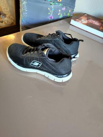 Sketchers, zwart, maar 36