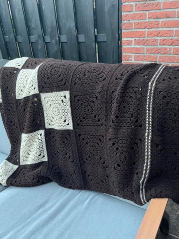 Prachtige grote vintage handgemaakte plaid of sprei beschikbaar voor biedingen