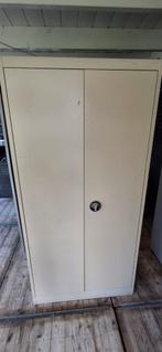 Draaideurkast - Praktisch & Ruim, Huis en Inrichting, Kasten | Kledingkasten, Ophalen, 50 tot 100 cm, Metaal, 25 tot 50 cm
