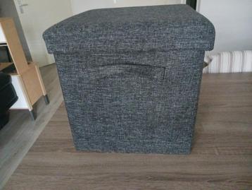 Nieuwe poef beschikbaar voor biedingen