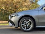 Mercedes-Benz A-Klasse 250 e AMG Line (bj 2024, automaat), Auto's, Gebruikt, Plug-in hybride, 273 pk, Hybride Elektrisch/Benzine