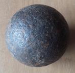 bodemvondst kanon kogel diameter 6 cm. 17e - 18e eeuw., Antiek en Kunst, Ophalen of Verzenden