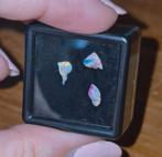 Ruwe opaal in doosje, Sieraden, Tassen en Uiterlijk, Edelstenen, Ophalen of Verzenden, Zo goed als nieuw