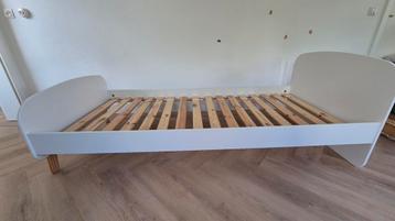 Eenpersoonsbed met uitvalbeveiliging en matras ZGAN beschikbaar voor biedingen