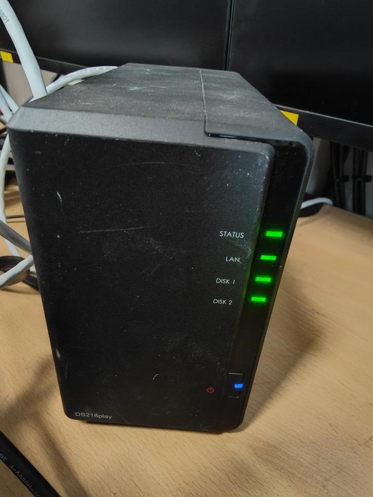 Synology NAS DS218play, Computers en Software, NAS, Zo goed als nieuw, Ophalen