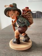 Hummel Goebel Beeldje Jongen met Mand - 01381011 - W.Germany, Ophalen of Verzenden