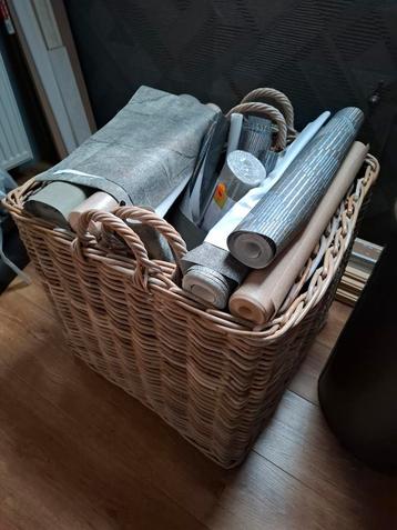 Rieten manden beschikbaar voor biedingen