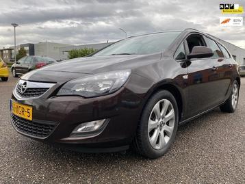 Opel Astra Sports Tourer 1.7 CDTi Cosmo AIRCO, BJ 6-2012 APK beschikbaar voor biedingen