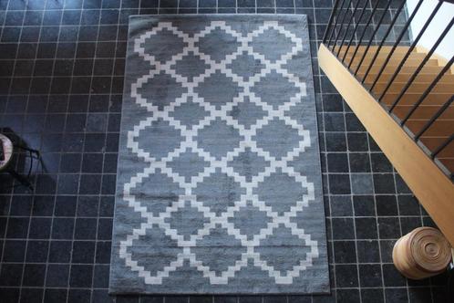 Leuk grijs vloerkleed carpet met ruitpatroon 190 x 290 cm, Huis en Inrichting, Stoffering | Tapijten en Kleden, Nieuw, 150 tot 200 cm