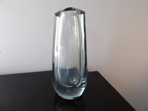 Leerdam Design Vaas licht Blauw, Antiek en Kunst, Antiek | Vazen, Ophalen of Verzenden