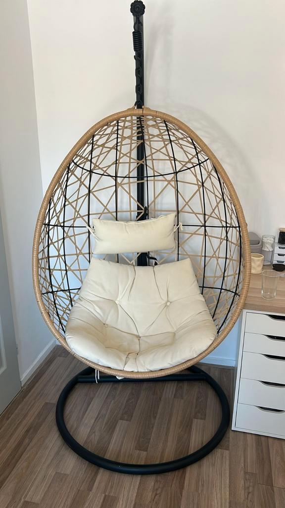 Hangstoel Swing - Relax in Stijl!, Huis en Inrichting, Stoelen, Zo goed als nieuw, Eén, Metaal, Riet of Rotan, Overige kleuren