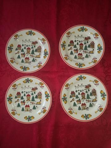 4 gebaksbordjes kerstservies Kun-Lun  beschikbaar voor biedingen