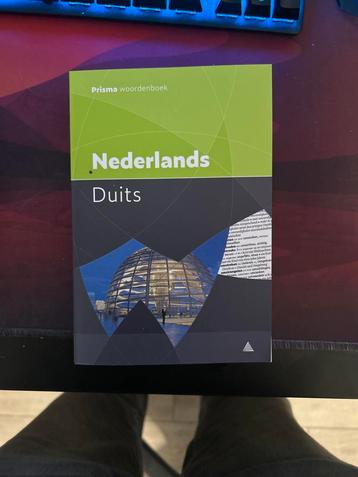 Nederlands-Duits Prisma Woordenboek beschikbaar voor biedingen