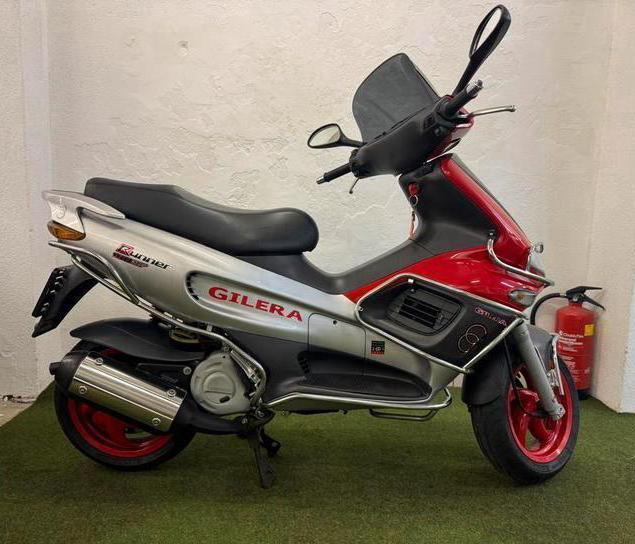 Gilera Runner 180cc SP PRO 2003, Fietsen en Brommers, Scooters | Piaggio, Zo goed als nieuw, Overige modellen, Benzine, Ophalen of Verzenden