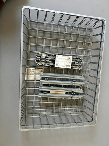 Ikea paxkast draadmanden 80x58 beschikbaar voor biedingen