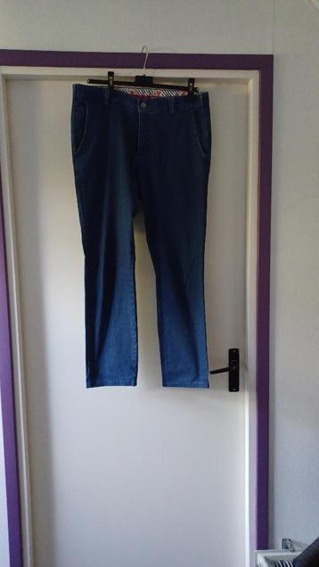 Heren jeans beschikbaar voor biedingen