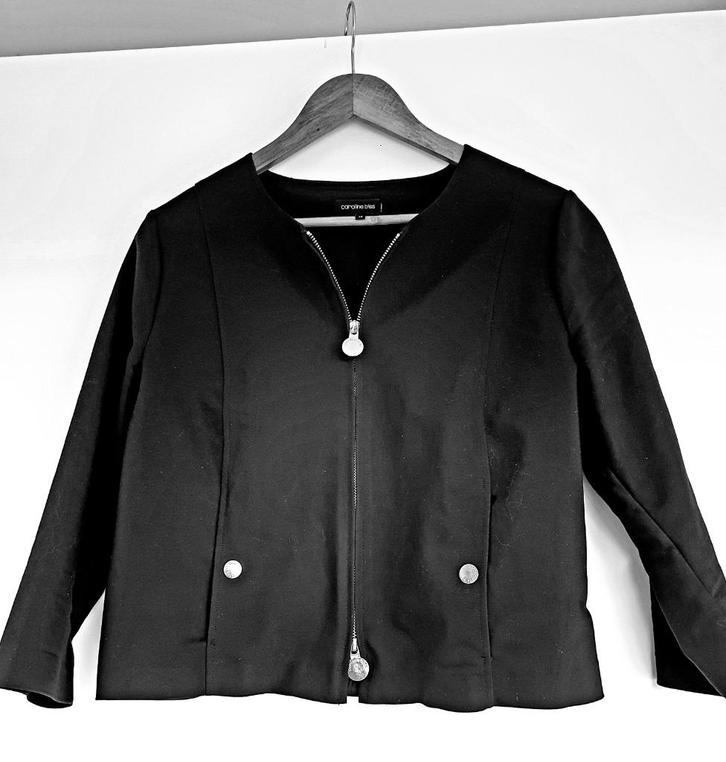 Caroline Biss, zwart kort jasje maat 42, Kleding | Dames, Jasjes, Kostuums en Pakken, Zo goed als nieuw, Jasje, Maat 42/44 (L)