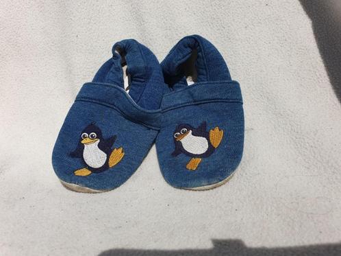 Leuke sloffen met pinguins! Mt 25-27 Merk Name It, Kinderen en Baby's, Kinderkleding | Schoenen en Sokken, Zo goed als nieuw, Overige typen