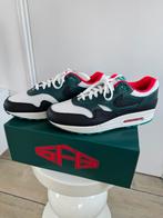 Nike Air Max 1 LeBron James Liverpool F.C., Ophalen of Verzenden, Zo goed als nieuw, Overige kleuren