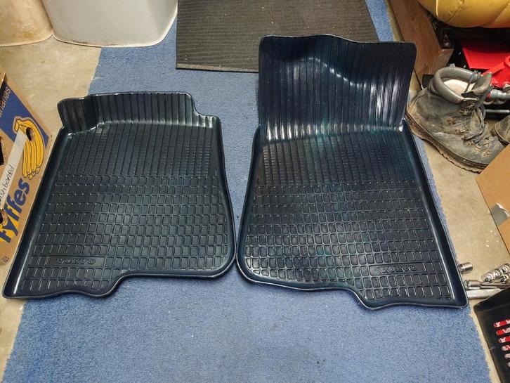 Volvo 240 wintermatten! Voorzijde Blauw, nette staat!, Auto diversen, Automatten, Zo goed als nieuw, Ophalen