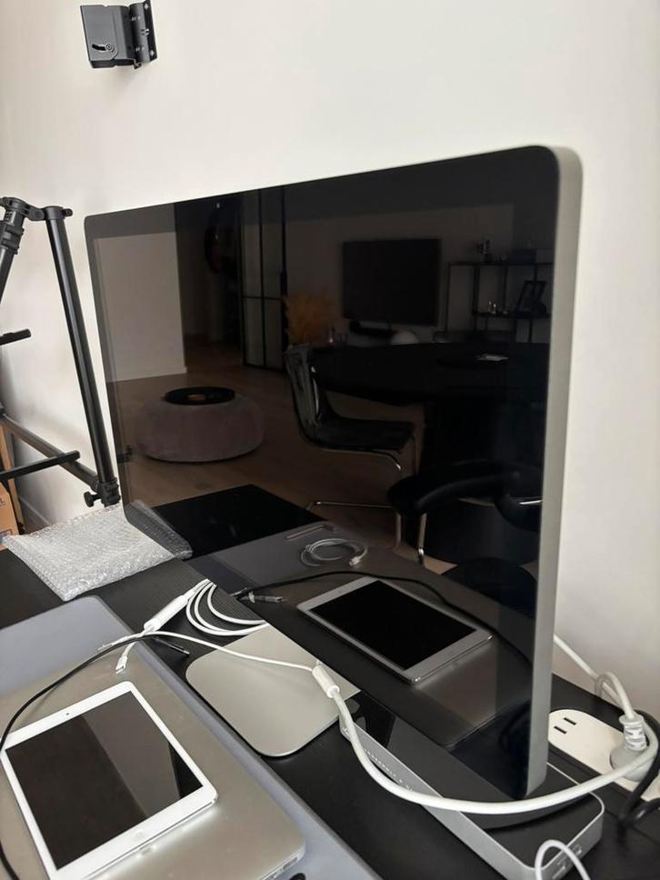 Apple LED Cinema Display - 27" Mini DisplayPort + TB2 dock, Computers en Software, Apple Desktops, Zo goed als nieuw, Overige modellen