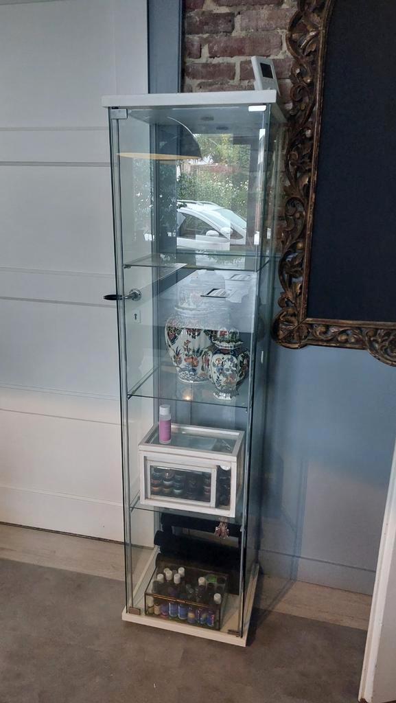 Glazen vitrinekastje met planken, Huis en Inrichting, Kasten | Vitrinekasten, Gebruikt, 150 tot 200 cm, Minder dan 50 cm, 25 tot 50 cm